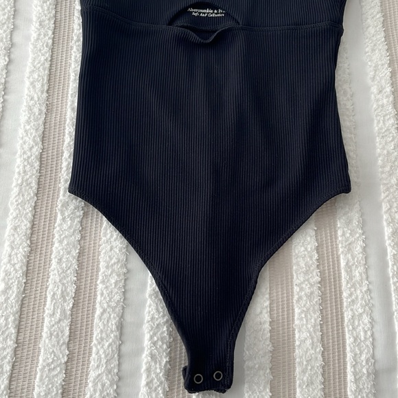 Abercrombie & Fitch Soft Collection Black Ribbed Knit Cutout Bodysuit NW… - Picture 4 of 7